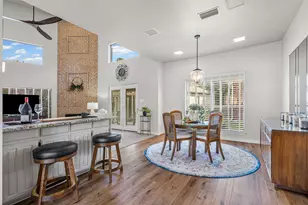 32 1 Main Pl, Benbrook, TX 76126 - Photo 11