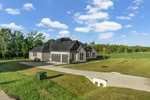 321 Mayberry Wy, Waxahachie, TX 75167 - Photo 3