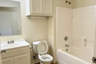 3201 Royal Crest Dr, Fort Worth, TX 76140 - Photo 11