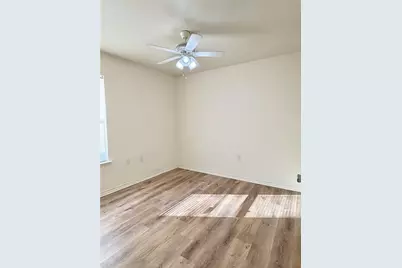 3201 Royal Crest Drive, Fort Worth, TX 76140 - Photo 9