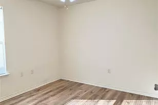 3201 Royal Crest Dr, Fort Worth, TX 76140 - Photo 9