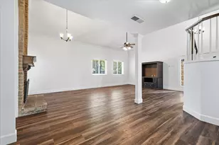 1715 Southampton Dr, Carrollton, TX 75007 - Photo 9