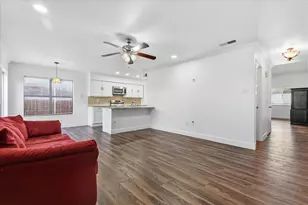 1715 Southampton Dr, Carrollton, TX 75007 - Photo 11