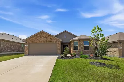 9521 Golden Summit Drive, Fort Worth, TX 76131 - Photo 11