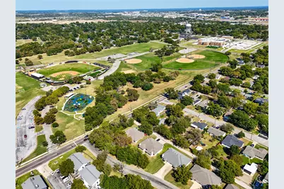 1825 N Highland Avenue, Sherman, TX 75092 - Photo 39