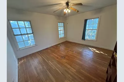 932 W Live Oak Street, Jacksboro, TX 76458 - Photo 27