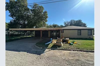 932 W Live Oak Street, Jacksboro, TX 76458 - Photo 3