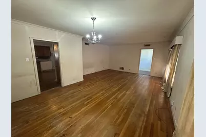 932 W Live Oak Street, Jacksboro, TX 76458 - Photo 9