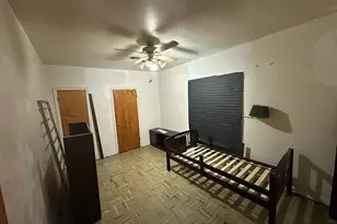 932 W Live Oak St, Jacksboro, TX 76458 - Photo 17