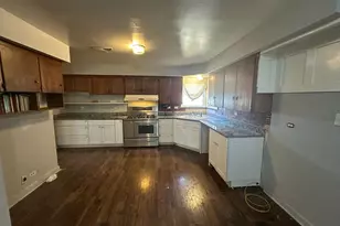 932 W Live Oak St, Jacksboro, TX 76458 - Photo 13