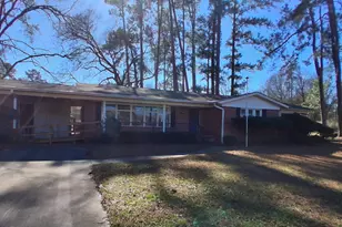 106 Candy Dr, Pittsburg, TX 75686 - Photo 1