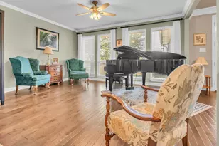 2101 W Emerald Bend Ct, Granbury, TX 76049 - Photo 11