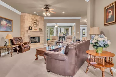 2101 W Emerald Bend Court, Granbury, TX 76049 - Photo 9