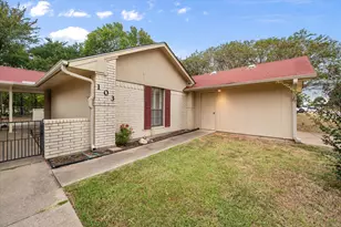 103 Gilpin, Fairfield, TX 75840 - Photo 3