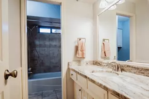 3205 Winchester Dr, Plano, TX 75075 - Photo 19