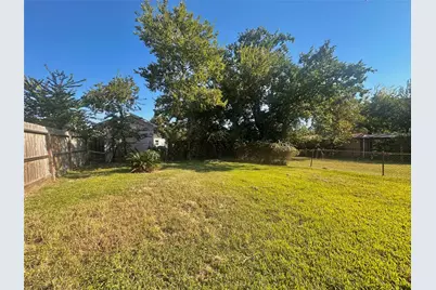 1212 Pine Street, Baytown, TX 77520 - Photo 15
