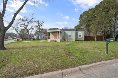 1167 Greenbrier Drive, River Oaks, TX 76114 - Photo 3