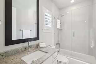 2815 Lynlock Ct, Dallas, TX 75219 - Photo 27