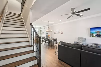 2815 Lynlock Court, Dallas, TX 75219 - Photo 17