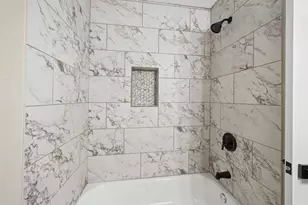 10211 Glenmawr Dr, Houston, TX 77075 - Photo 13