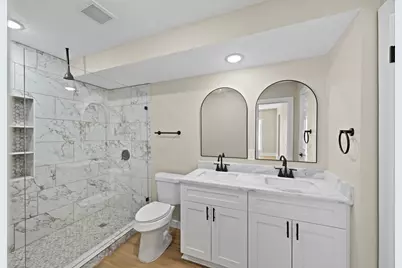 10211 Glenmawr Drive, Houston, TX 77075 - Photo 9