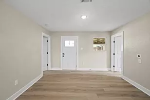 10211 Glenmawr Dr, Houston, TX 77075 - Photo 17