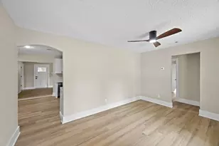 10211 Glenmawr Dr, Houston, TX 77075 - Photo 15