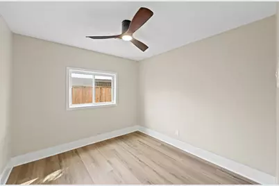 10211 Glenmawr Drive, Houston, TX 77075 - Photo 25