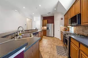 8201 Rayburn Ln, McKinney, TX 75072 - Photo 5