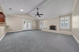 2401 San Diego Dr, Arlington, TX 76015 - Photo 5