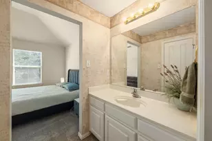 3321 Kendall Ln, Irving, TX 75062 - Photo 27