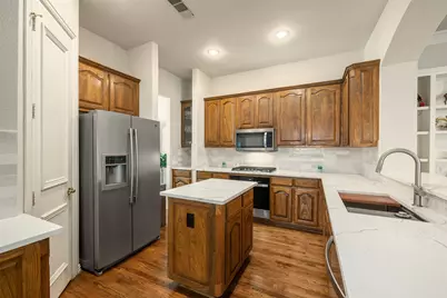 3321 Kendall Lane, Irving, TX 75062 - Photo 5