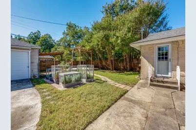 6150 Ravendale Lane, Dallas, TX 75214 - Photo 11