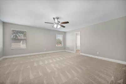 800 Green Heath Avenue, Fort Worth, TX 76120 - Photo 15