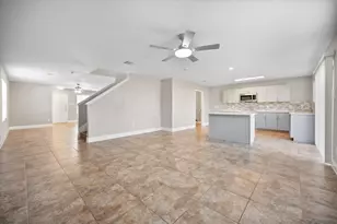 800 Green Heath Ave, Fort Worth, TX 76120 - Photo 5