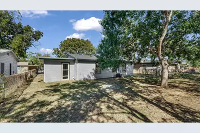 1404 SE 12th Street, Mineral Wells, TX 76067 - Photo 25