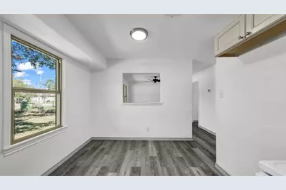 1404 SE 12th Street, Mineral Wells, TX 76067 - Photo 13