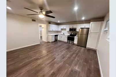 5010 San Jacinto #204, Dallas, TX 75206 - Photo 1
