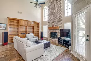 2801 Pomponessett Dr, Arlington, TX 76001 - Photo 9