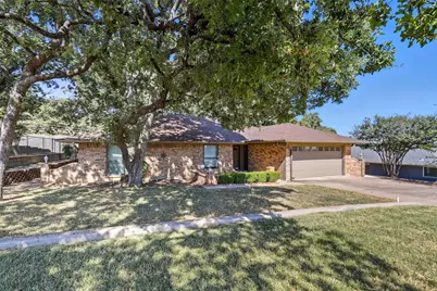 105 Alsbury Boulevard, Burleson, TX 76028 - Photo 3