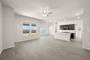 504 Diamond Dr, Azle, TX 76020 - Photo 11