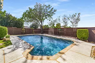 2401 Manchester Dr, Carrollton, TX 75006 - Photo 27