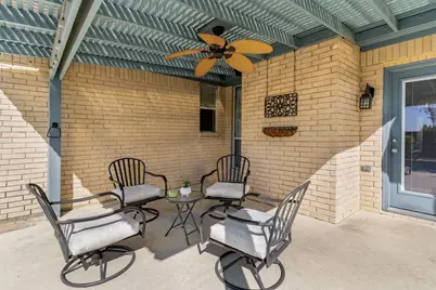 2401 Manchester Drive, Carrollton, TX 75006 - Photo 25