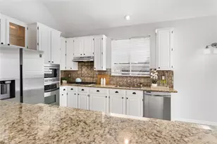 2401 Manchester Dr, Carrollton, TX 75006 - Photo 13