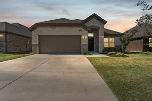 341 Saltmeadow Ln, Red Oak, TX 75154 - Photo 1