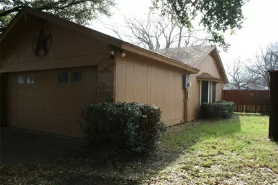 2205 Towne North Drive, Cleburne, TX 76033 - Photo 13