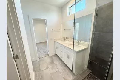 1931 N Prairie Avenue #2, Dallas, TX 75204 - Photo 29