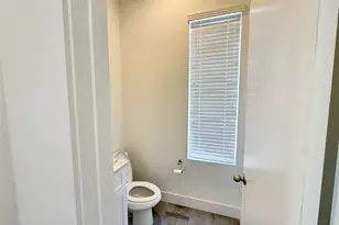 1931 N Prairie Ave, Dallas, TX 75204 - Photo 15