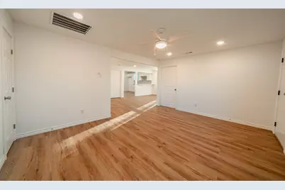 3412 E Illinois Avenue, Dallas, TX 75216 - Photo 13