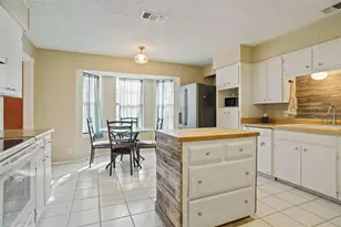 1312 Robyn Rd, Azle, TX 76020 - Photo 9